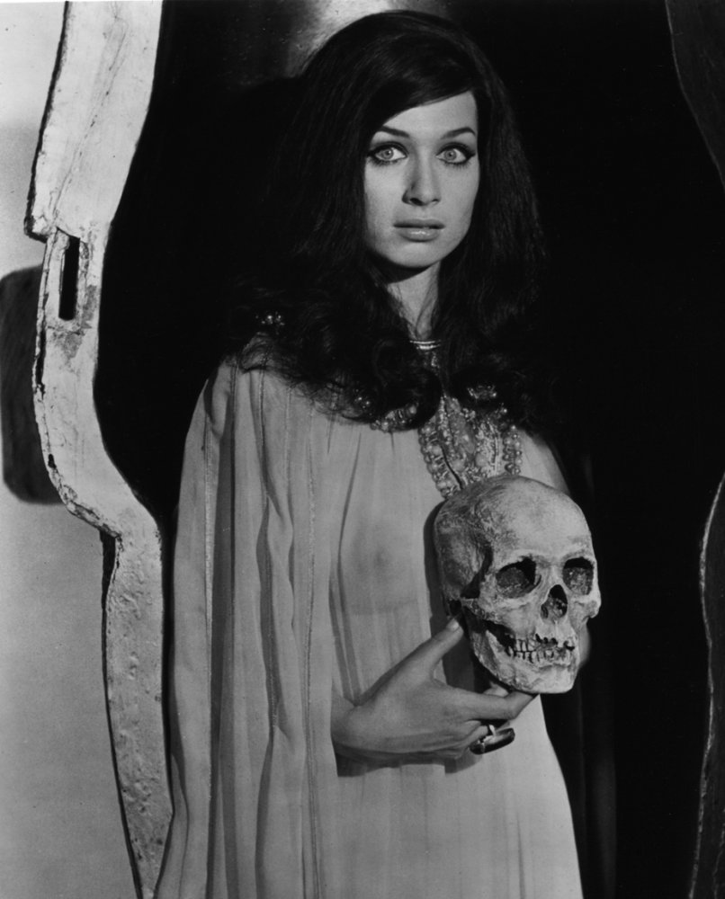 Valerie Leon