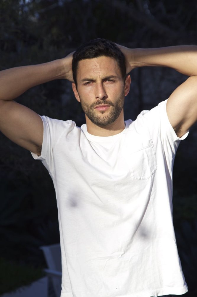 Noah Mills