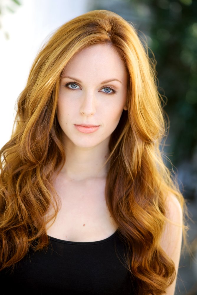Leigh Nieves