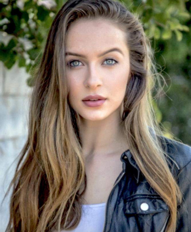 Mackenzie Lawrén