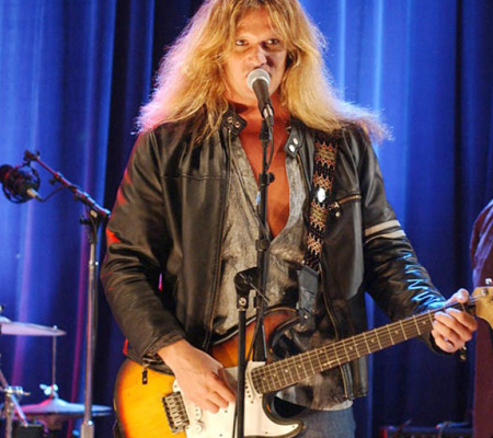 Gil